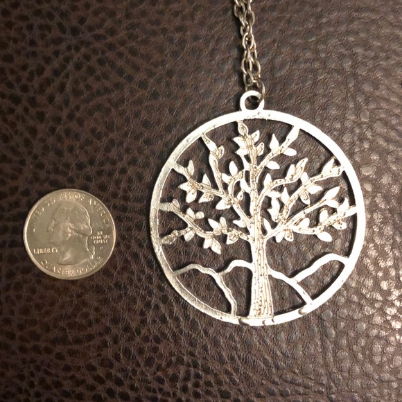 Tree framed necklace - Picture 4 of 4